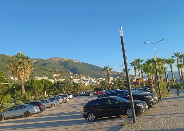 Siar 招待所 Vlorë